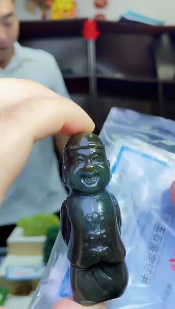 和田玉未镶嵌颈饰1