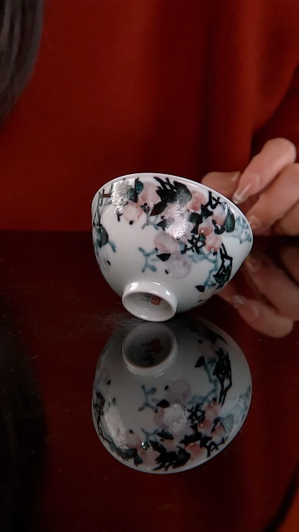 李华手绘釉中五彩葡萄鸡心杯