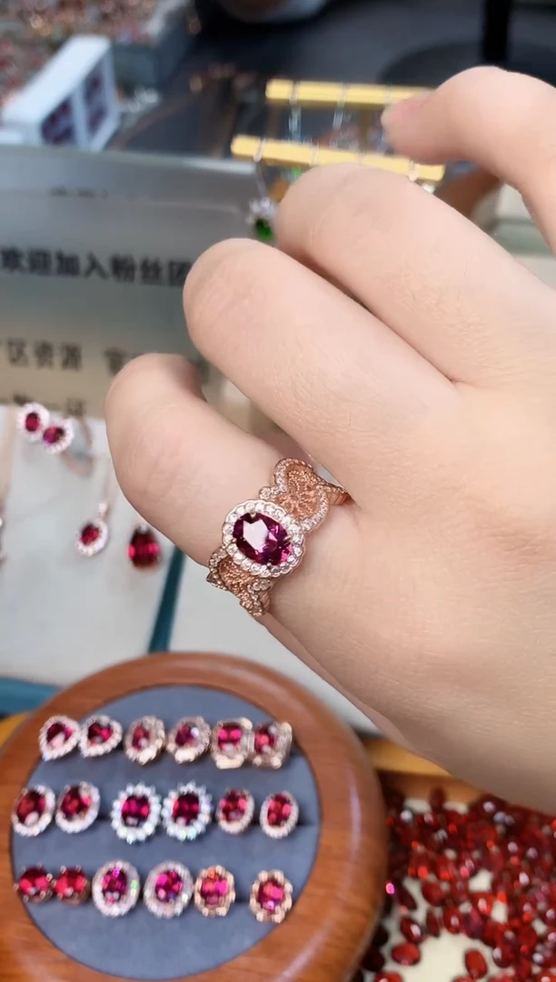 【闪购商品】石榴石戒指银S925镶嵌天然镁铝