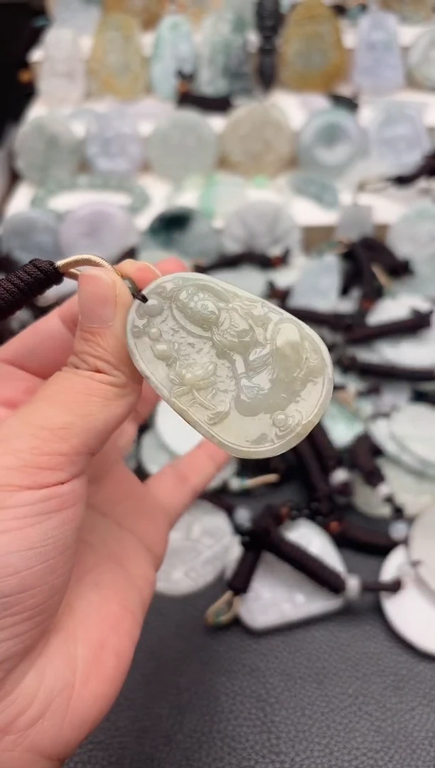 翡翠未镶嵌颈饰天然翡翠吊坠268