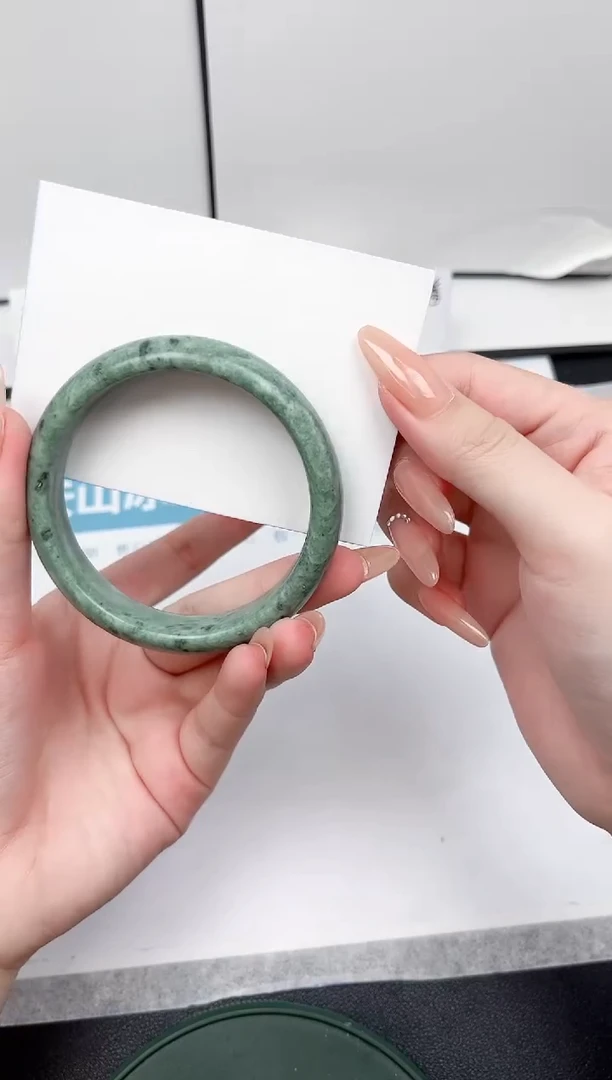 【闪购商品】石英质玉手镯未镶嵌A69-59