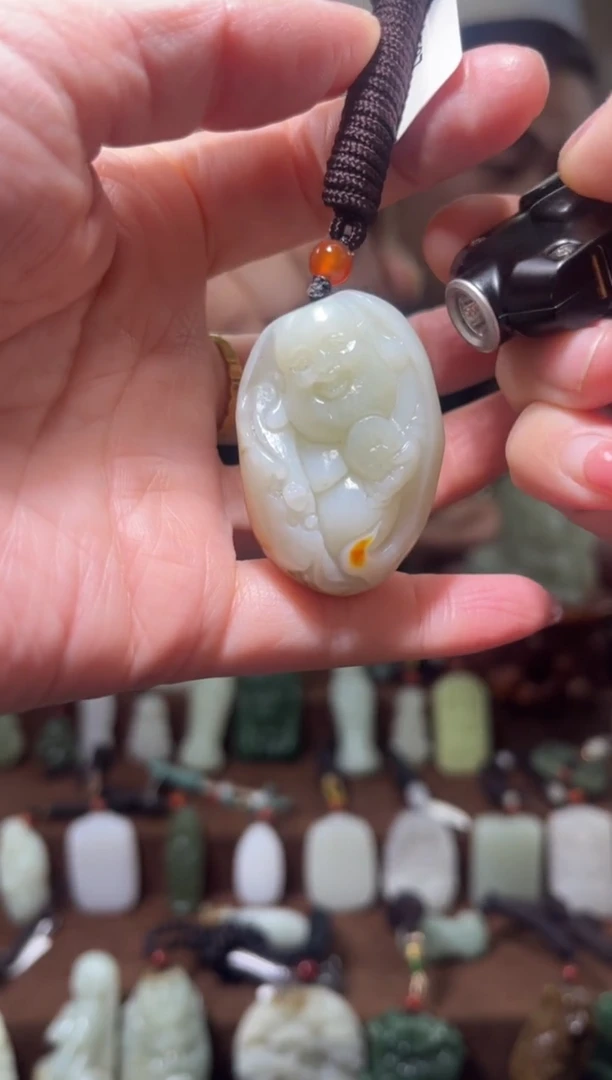 颈饰未镶嵌和田玉`