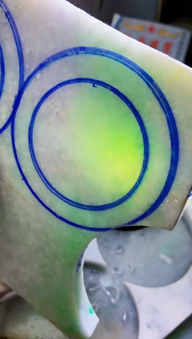 吊坠(不含链)未镶嵌翡翠缅甸翡翠A货镯心料