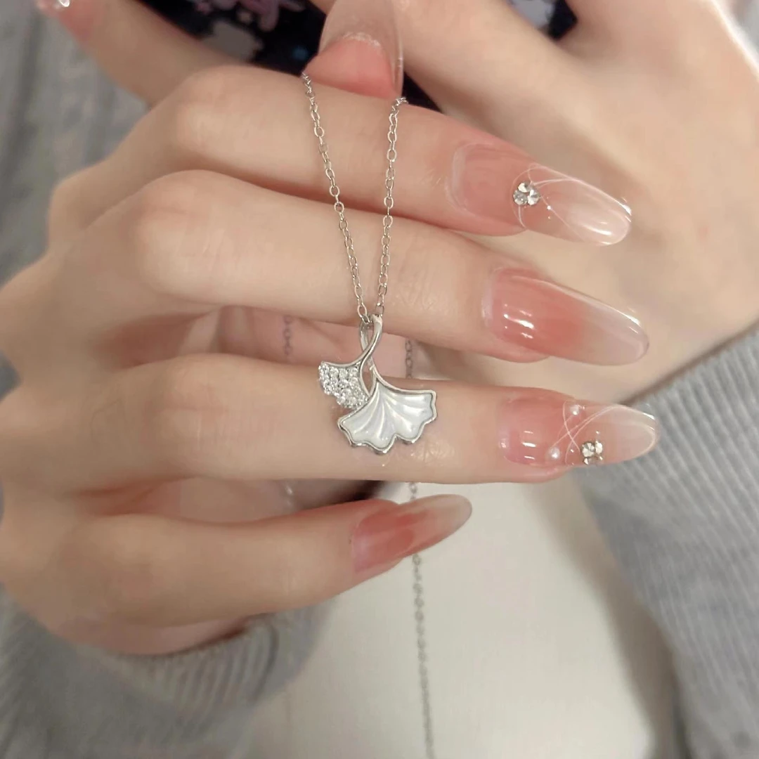 柯柒 钛钢项链 满钻杏叶项链女轻奢小众设计感百搭高级锁骨链礼物