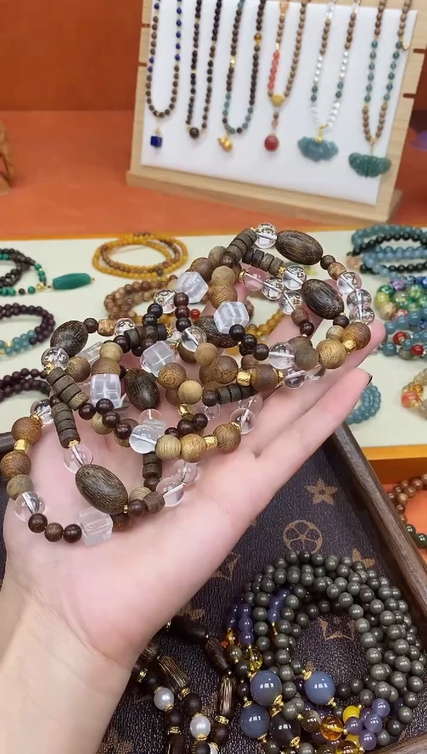 手串檀香木未镶嵌单圈莺歌绿达拉干手串