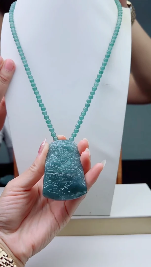 颈饰未镶嵌翡翠多样性发其一