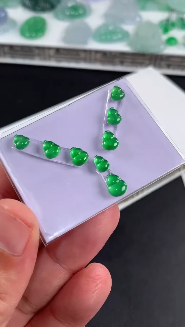 未镶嵌定制翡翠江***多翡翠