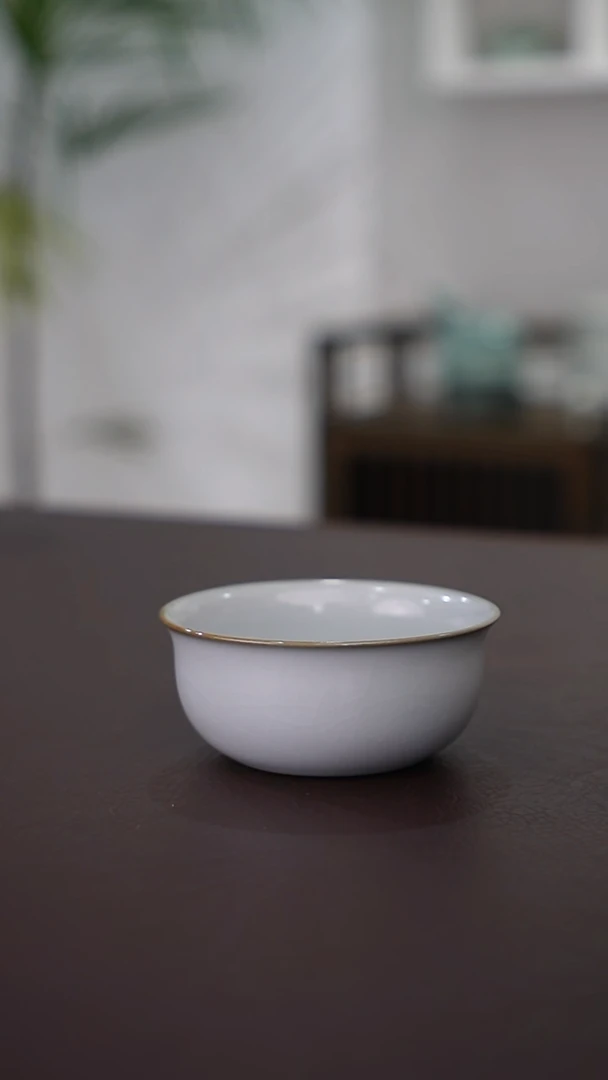 月白釉鸡缸杯  有暇福利  简包