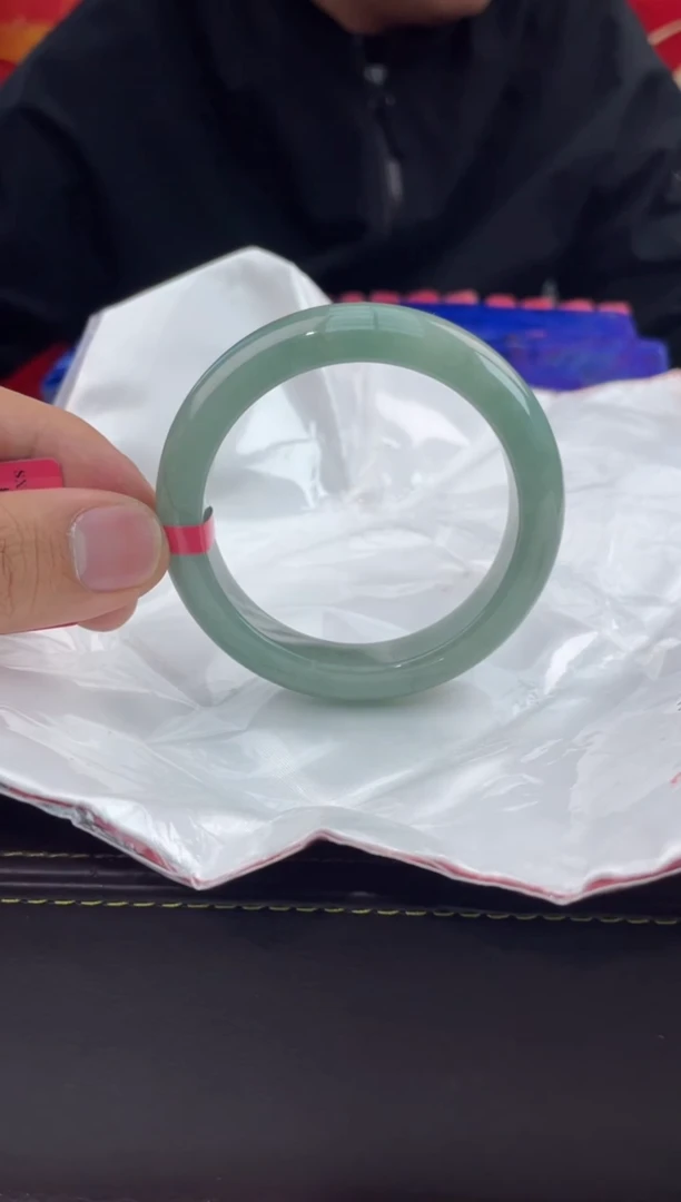 【闪购商品】翡翠手镯未镶嵌3翡翠手镯（微瑕）