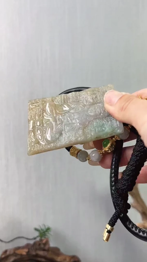 【闪购商品】翡翠颈饰未镶嵌观音