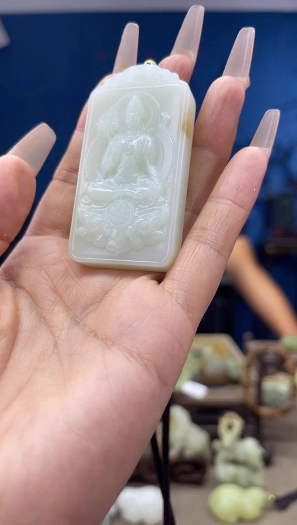 颈饰未镶嵌和田玉1