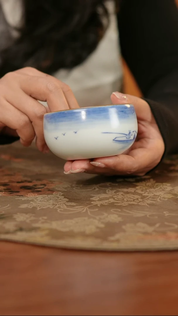 善窑厂汝窑青花手绘山水禅定杯