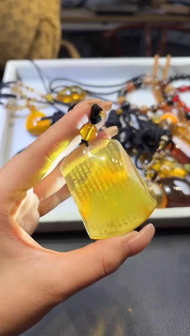 琥珀颈饰未镶嵌100718864随机发仅一件