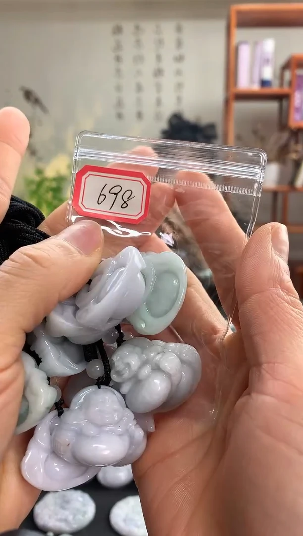 【闪购商品】翡翠颈饰未镶嵌佛公698多样性发一件