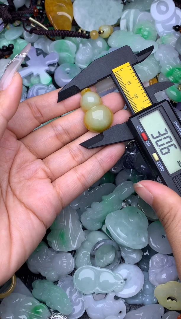 翡翠未镶嵌颈饰天然缅甸翡翠吊坠