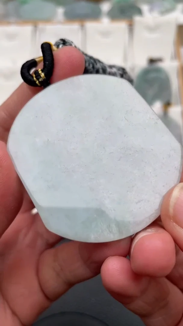 颈饰未镶嵌翡翠天然缅甸翡翠A货402