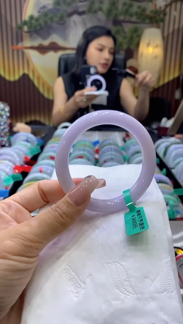 翡翠手镯未镶嵌多人00314