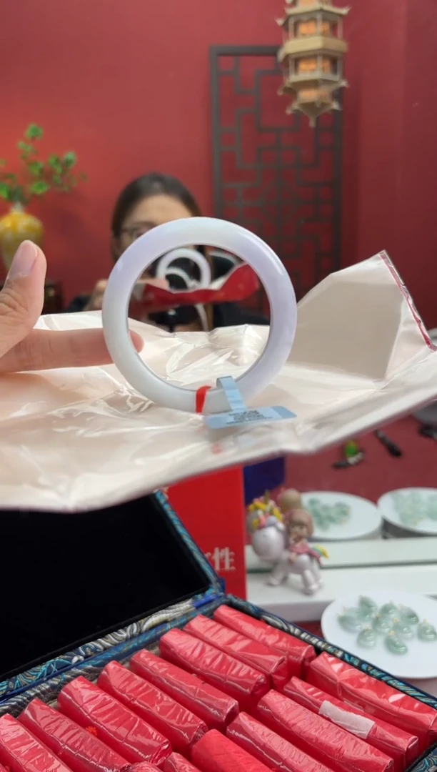 未镶嵌手镯翡翠翡翠手镯2