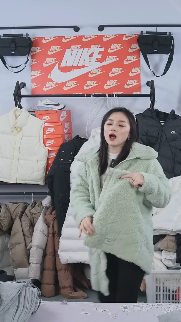 编码瑕疵修复过款直播间绿长M