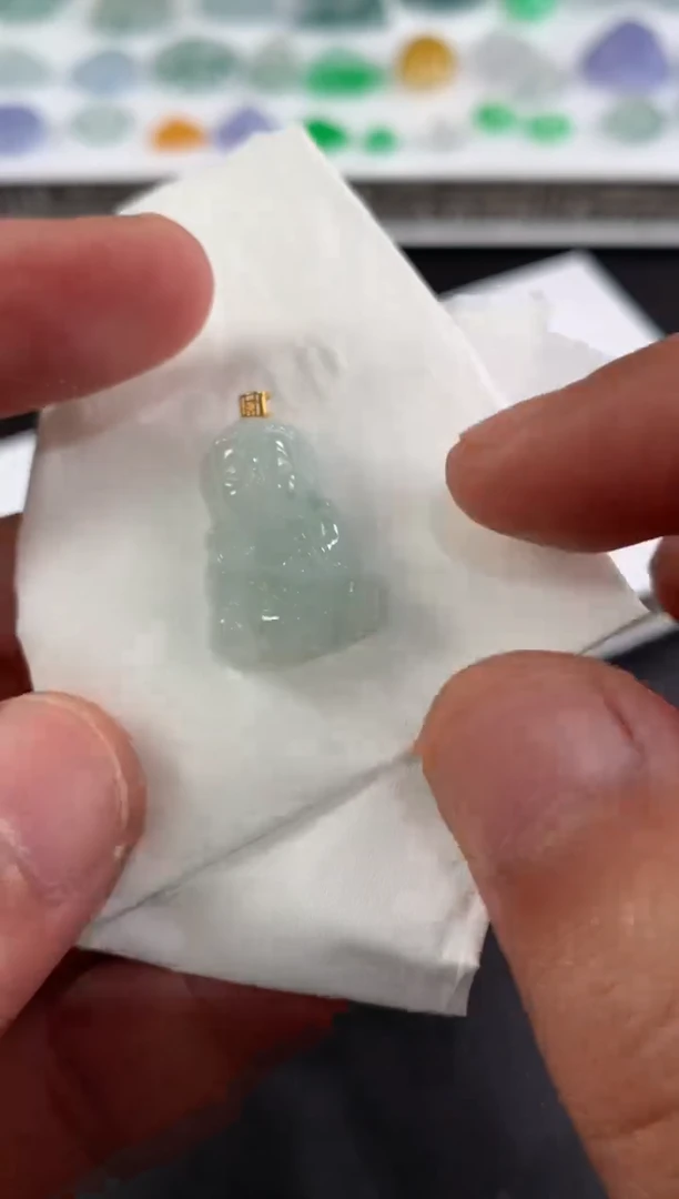 颈饰18K金镶嵌翡翠翡翠