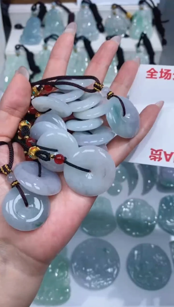颈饰未镶嵌翡翠吊坠团购多样性发一件