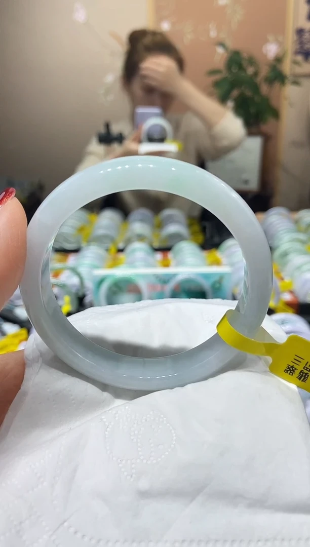 【闪购商品】翡翠手镯未镶嵌5859圈口