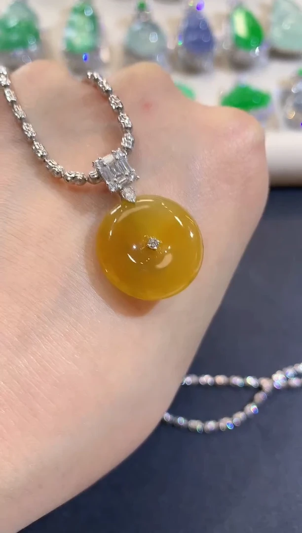 吊坠(不含链)18K金镶嵌翡翠A46