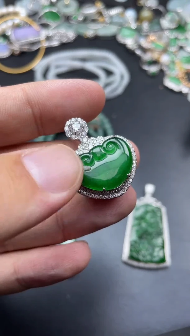 【闪购商品】翡翠颈饰未镶嵌冬冬寄售商品不退不换