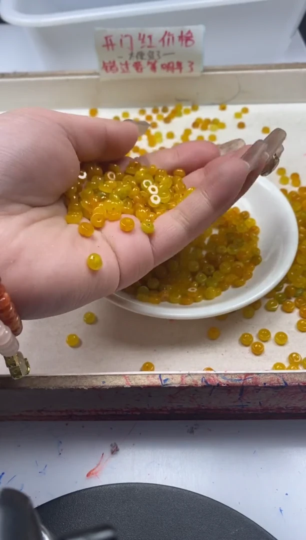 【闪购商品】翡翠颈饰未镶嵌w1491黄翡隔片6*3mm*30颗