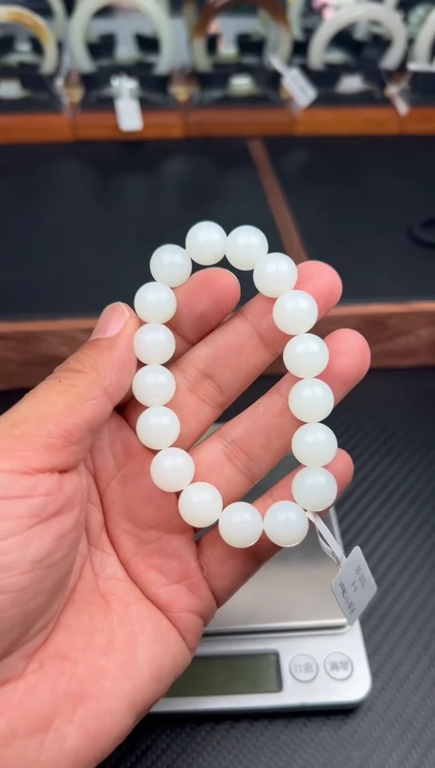 未镶嵌手串和田玉且末微色差天泰卡12