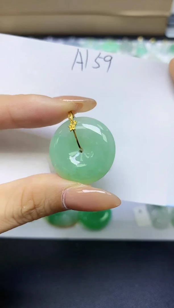 颈饰18K金镶嵌翡翠天然缅甸A货翡翠百元以上9元证书费自理