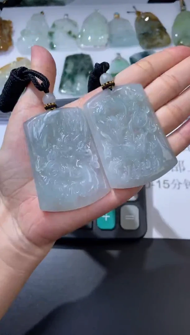 未镶嵌挂件翡翠379271 多人