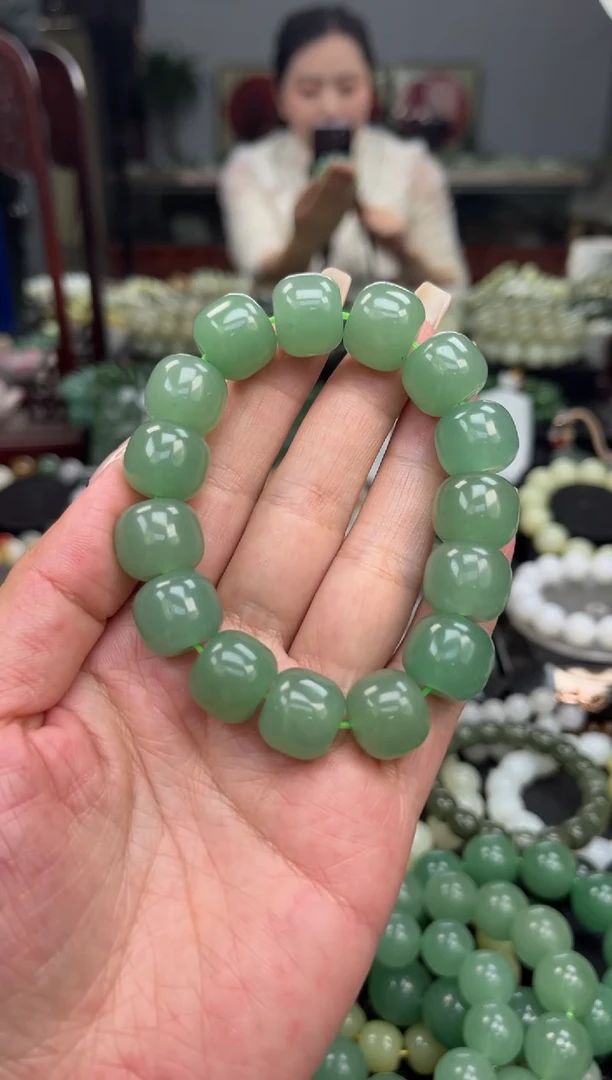 【闪购商品】东陵石手串未镶嵌新疆阿克苏翠玉卡15
