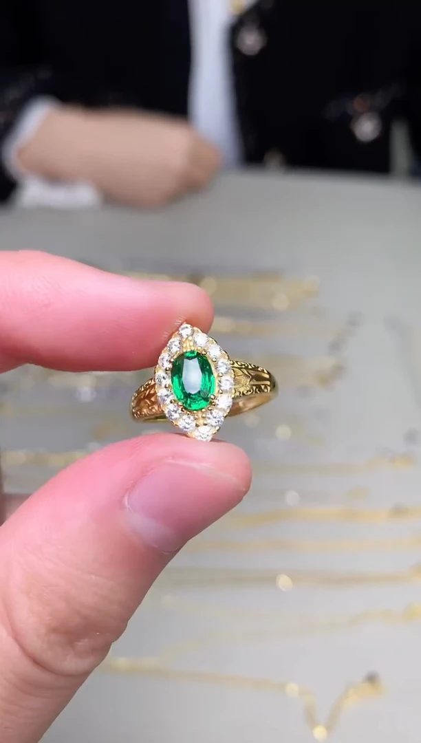 银S925镶嵌戒指石榴石（沙弗莱）戒指