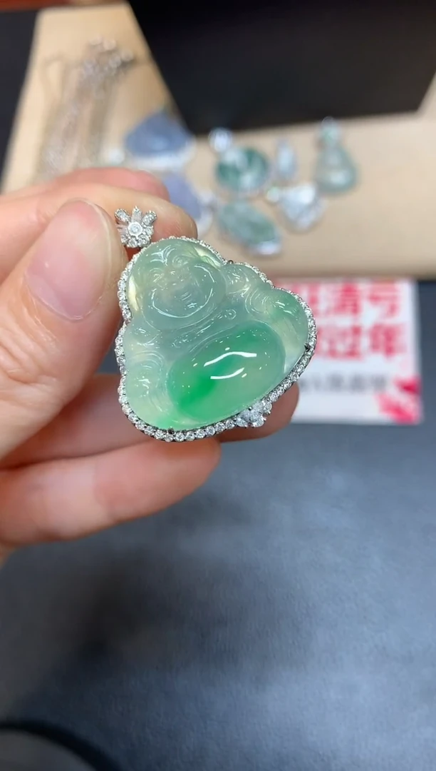 【闪购商品】翡翠吊坠(不含链)18K金镶嵌佛公【无服务费