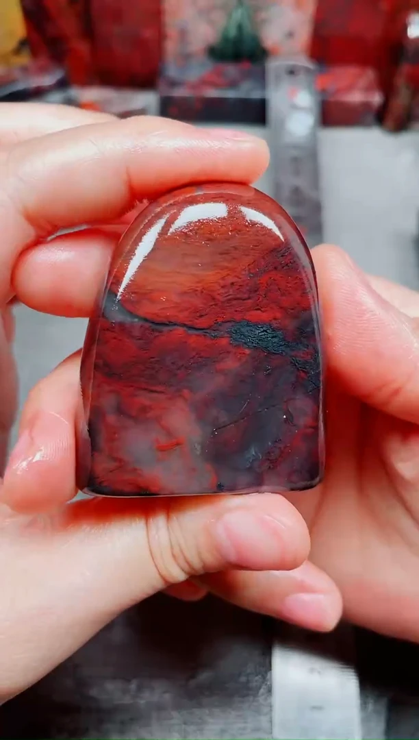 桂林鸡血玉素章随型42