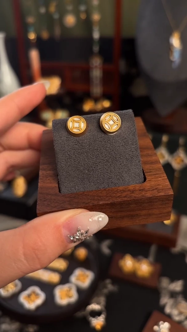 无925银铜钱纹耳钉终不似金银首饰