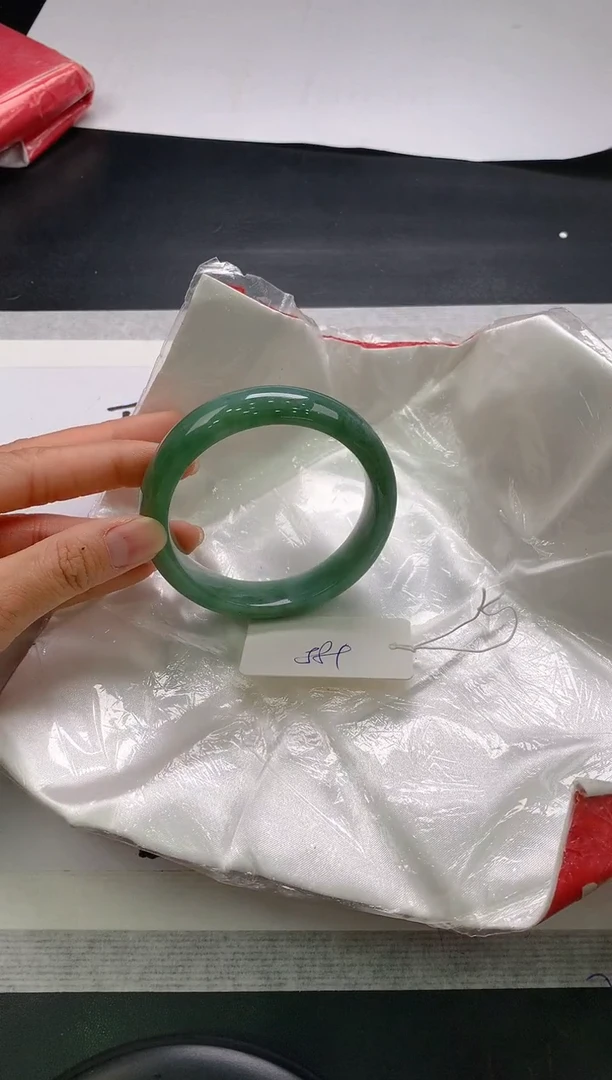 翡翠手镯未镶嵌241