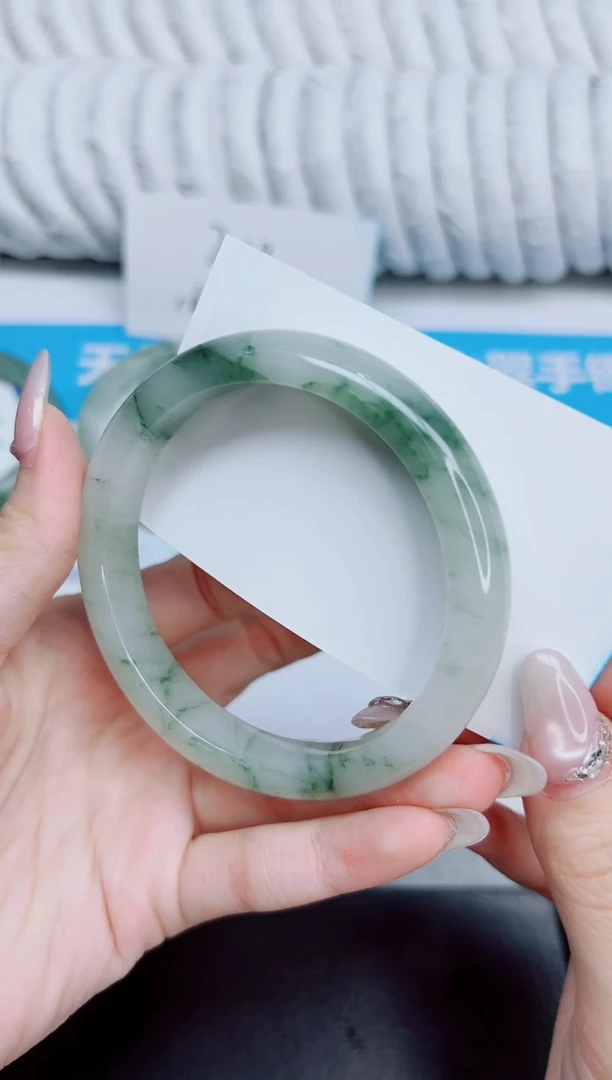 未镶嵌手镯石英质玉163/61.9