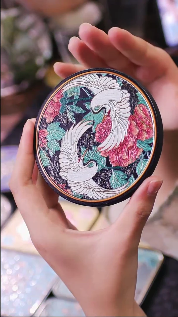 壹藏贰宝鹤戏牡丹图案杯垫一片