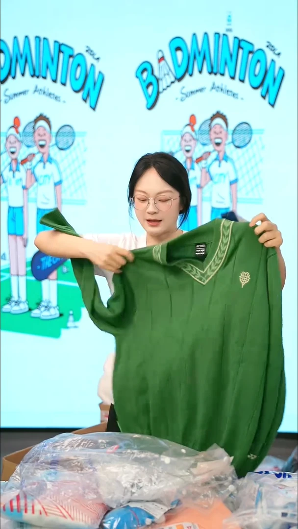183衣服清仓不退不换！