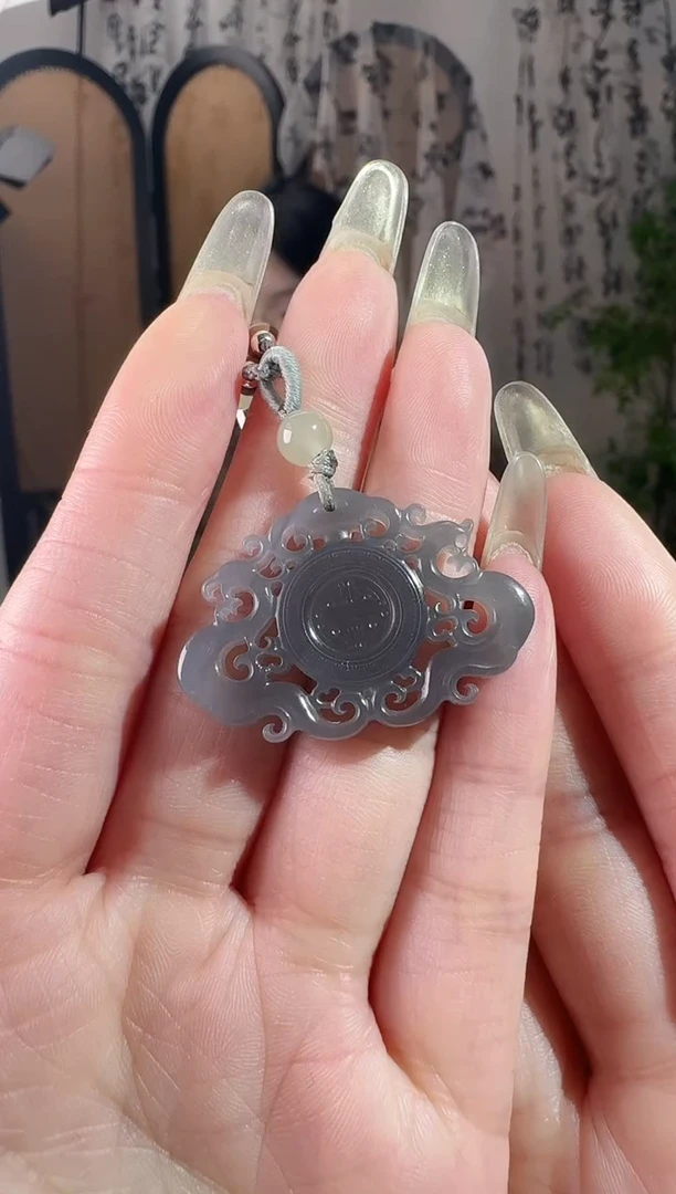 颈饰未镶嵌和田玉烟紫龙凤牌 p