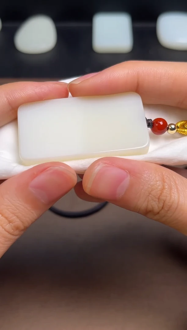 和田玉未镶嵌颈饰30