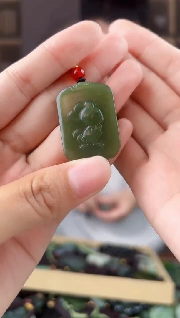 未镶嵌和田玉挂件拍一发一