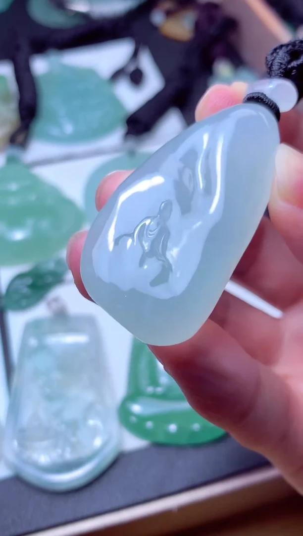 颈饰未镶嵌翡翠天然A货翡翠