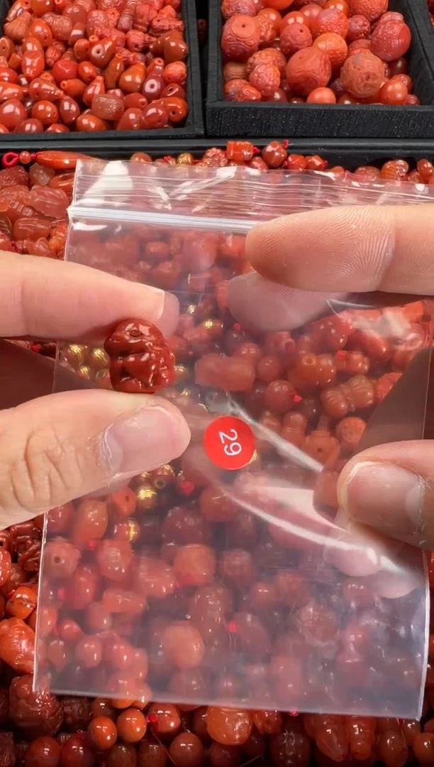 【闪购商品】南红玛瑙颈饰未镶嵌1