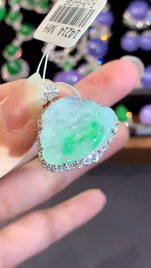 翡翠18K金镶嵌吊坠(不含链)WHX多样性发其一