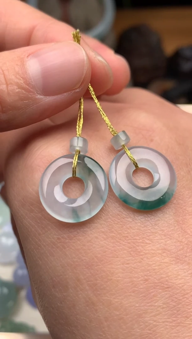 吊坠(不含链)未镶嵌翡翠一对