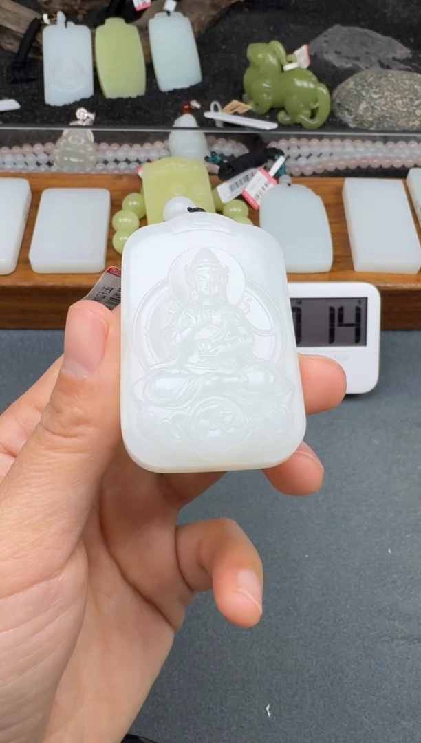 颈饰未镶嵌和田玉2