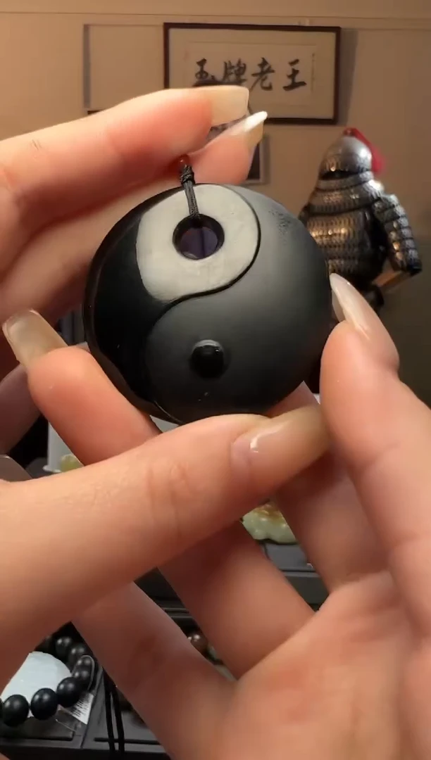 和田玉未镶嵌颈饰青玉太极吊坠